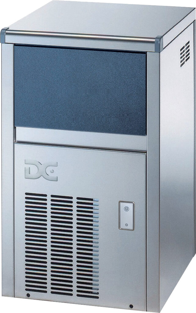 DC DC25-6A self contained classic ice machine
